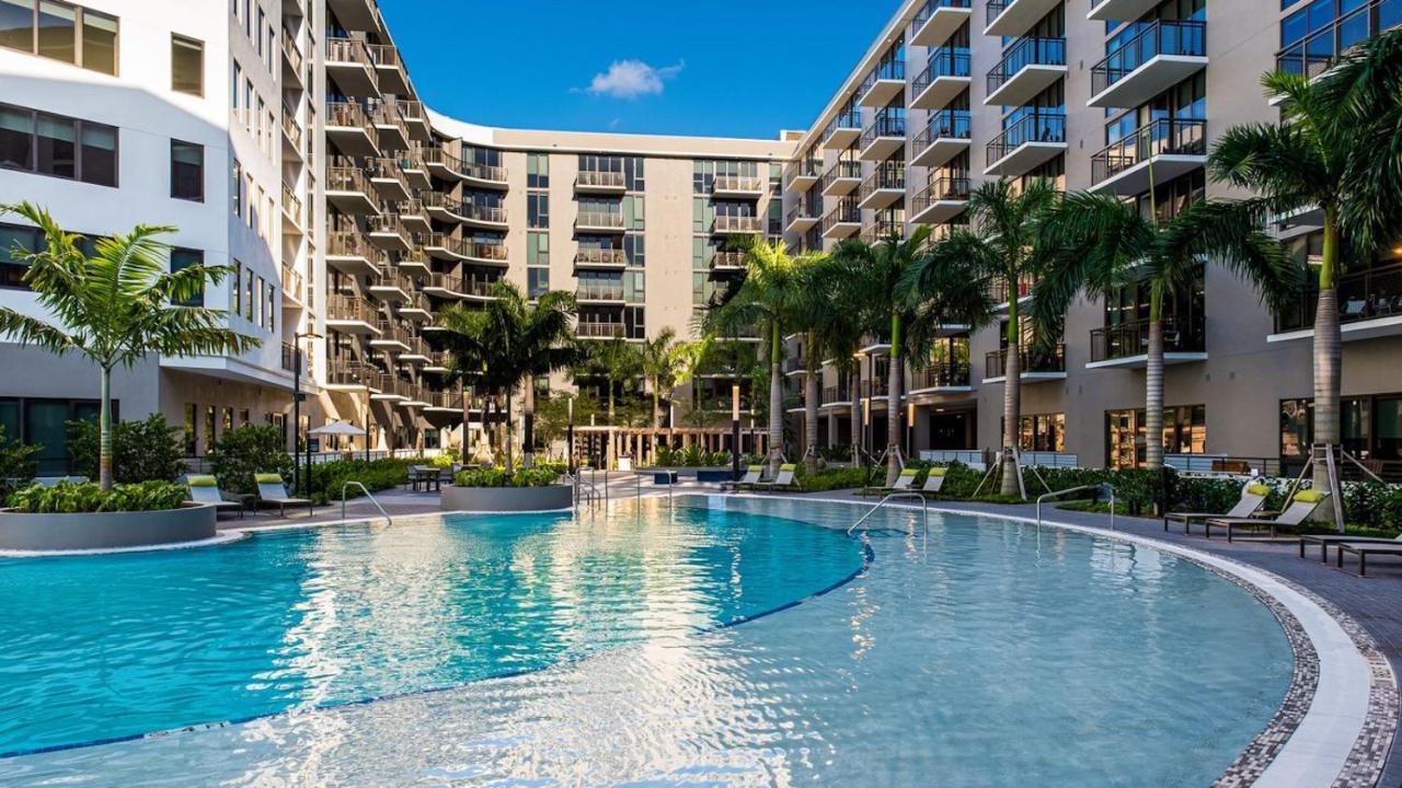 Upscale 2-Bedroom Condo Balcony And Pool View & Luxury Amenities In Miami-Doral, Mins To Miami Intl المظهر الخارجي الصورة